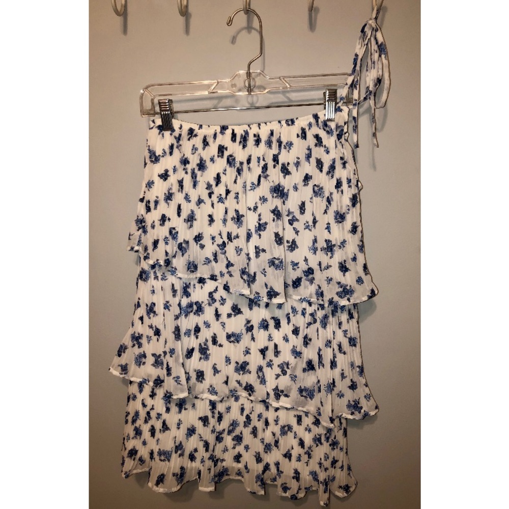 Lulu’s white floral one tie shoulder mini-dress